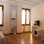 Vr - Monolocale Romeo Apartamento