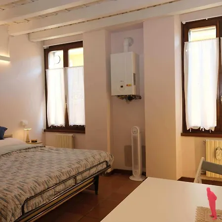 Vr - Monolocale Romeo Βερόνα