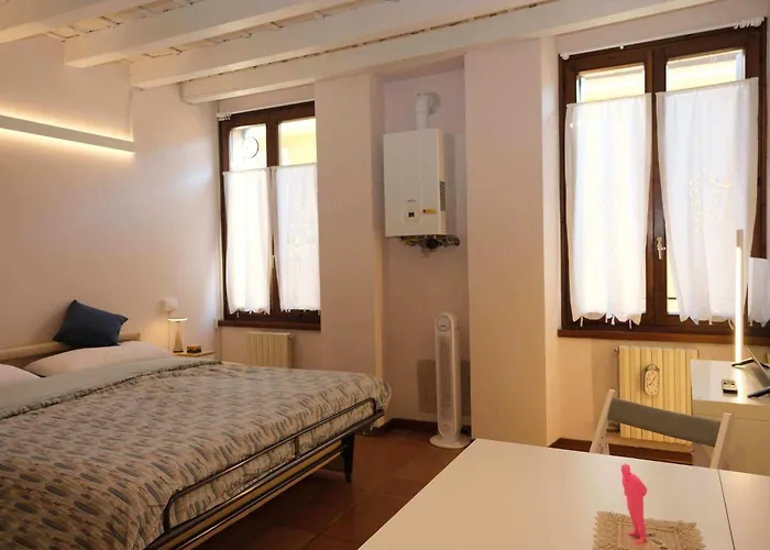 Vr - Monolocale Romeo Βερόνα