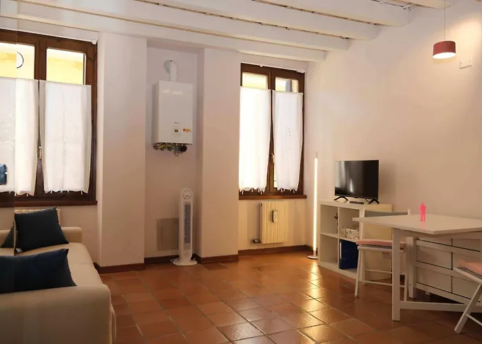 Vr - Monolocale Romeo Διαμέρισμα